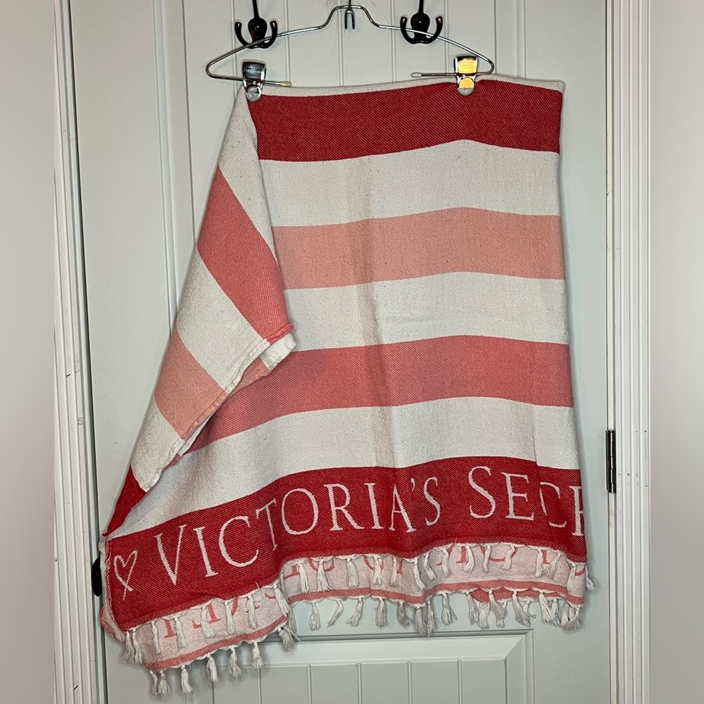 Victoria’s secret gradient pink and white striped throw